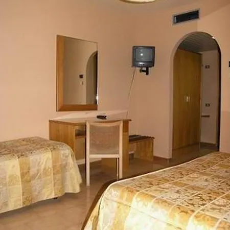 מלון Tre Torri Villaggio Mosè