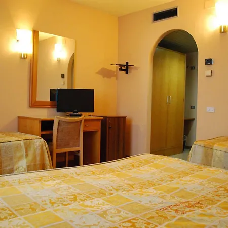 מלון Tre Torri Villaggio Mosè
